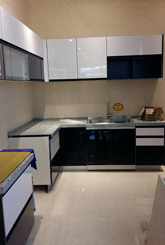 客户《王建梁》店面橱柜上样